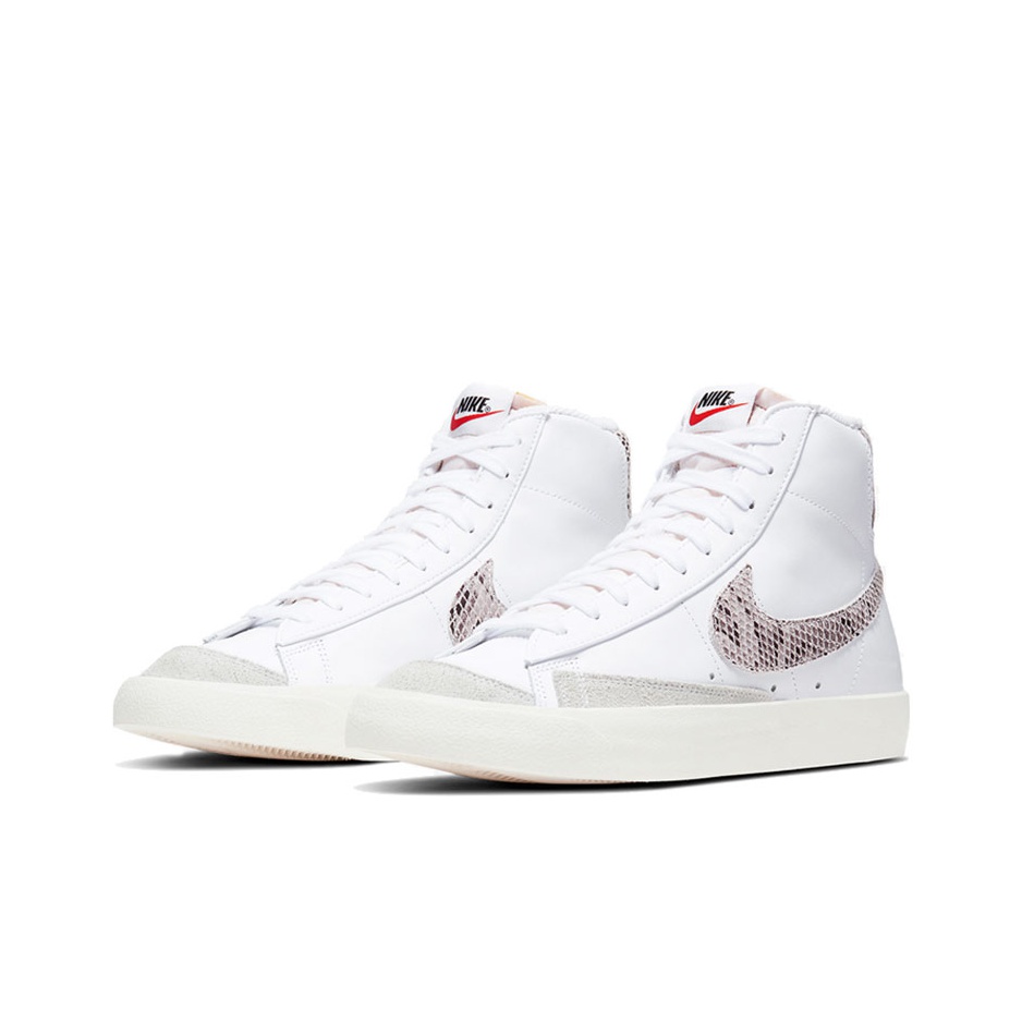 Nike Blazer Mid '77 VNTG WE Reptile - вид спереди