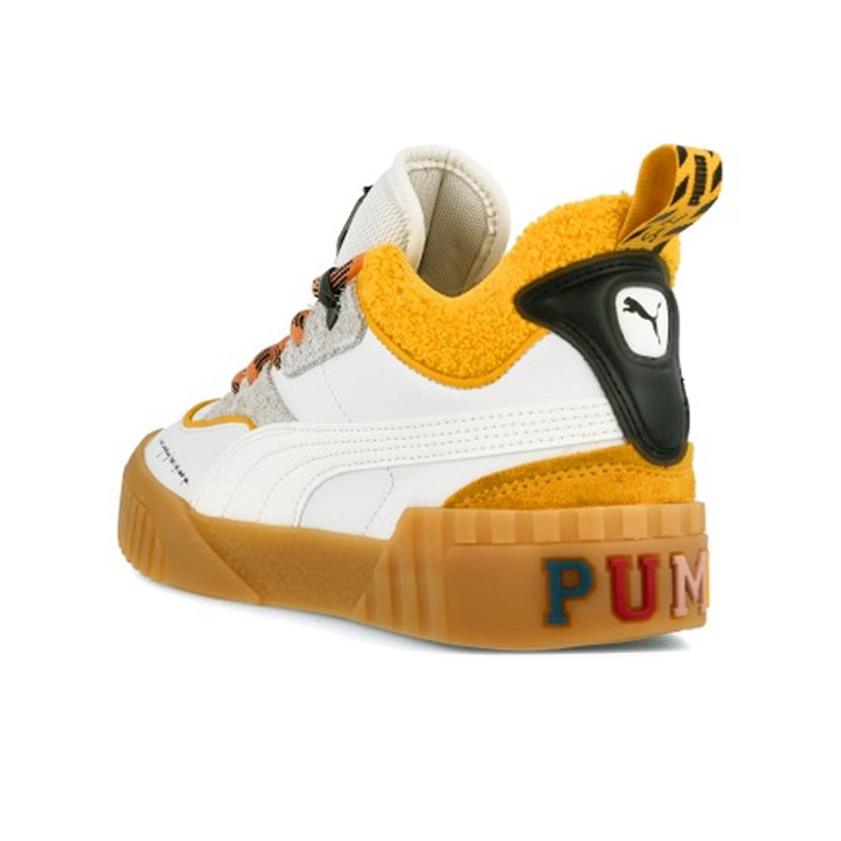 Sue Tsai x PUMA Cali - вид с внутренней стороны