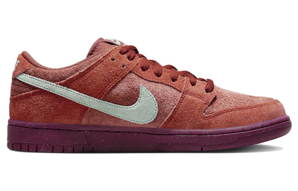 Nike Dunk SB "Mystic Red and Rosewood" - view from the inside