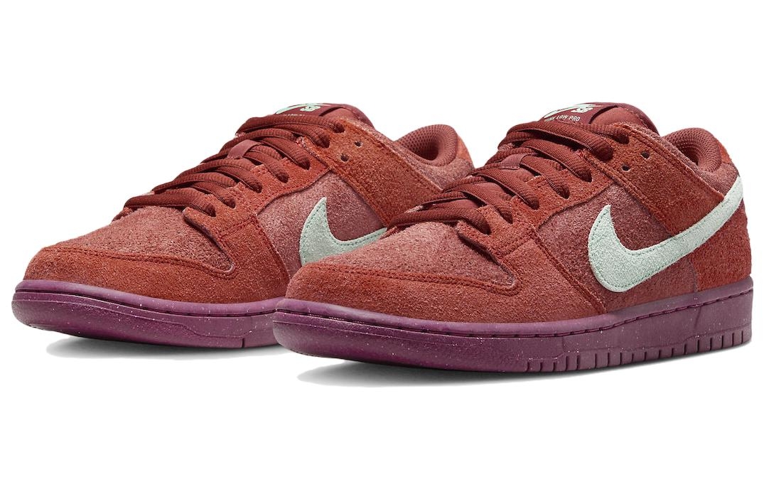 Nike Dunk SB "Mystic Red and Rosewood" - front view