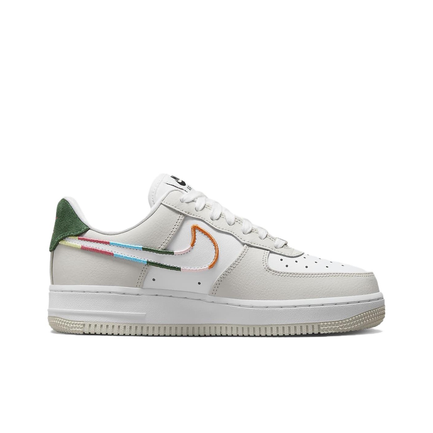 Nike Air Force 1 "All Petals United" - вид с внутренней стороны