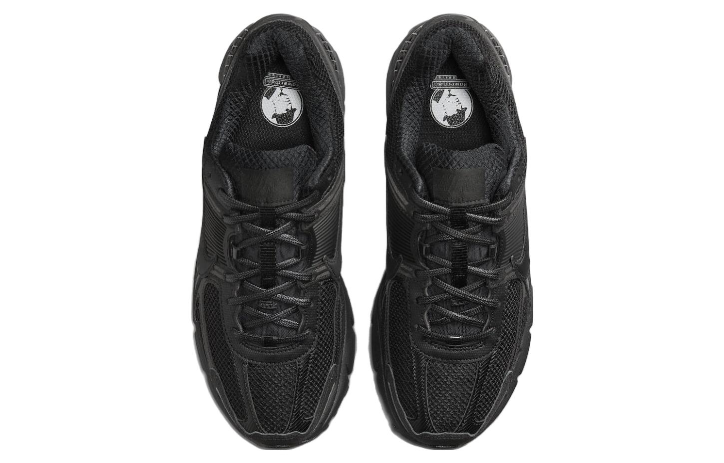 Nike Zoom Vomero 5 Triple Black - вид сзади