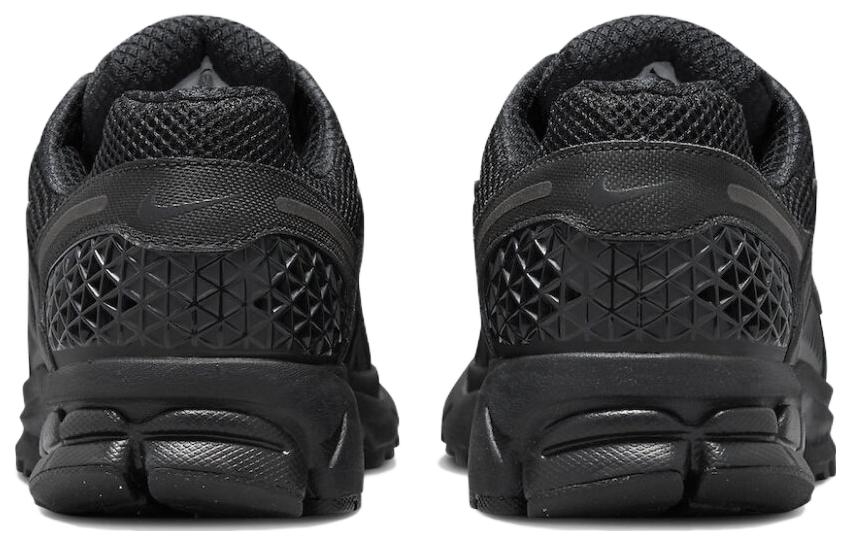 Nike Zoom Vomero 5 Triple Black - подошва