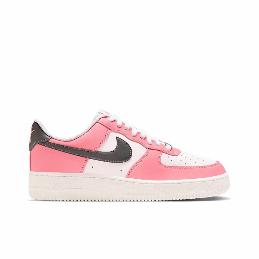 Nike Air Force 1 "QIXI" - вид с внутренней стороны