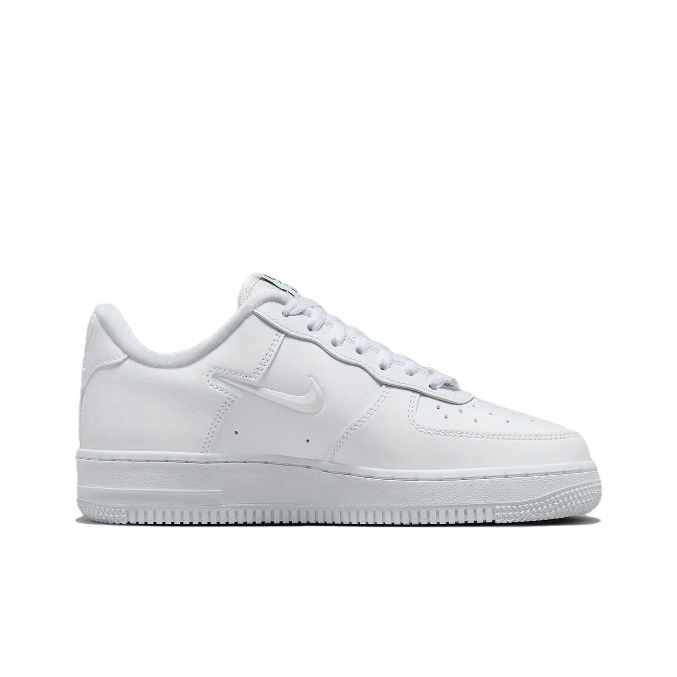 Nike Air Force 1 LOW - вид с внутренней стороны