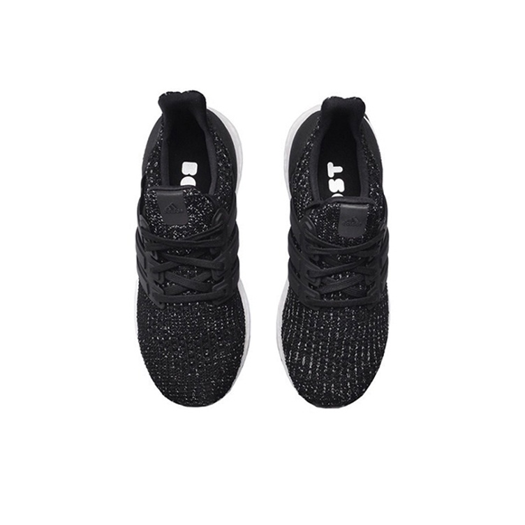 adidas UltraBoost 4.0 Core Black - вид спереди