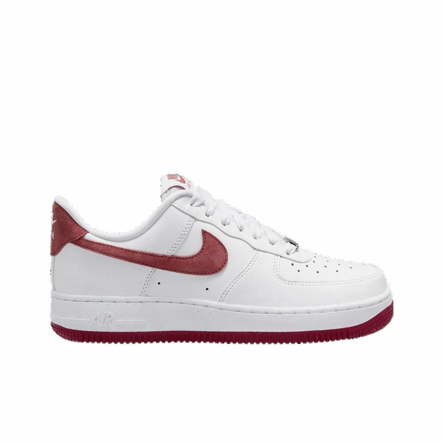 Nike Air Force 1 Valentine's - вид с внутренней стороны