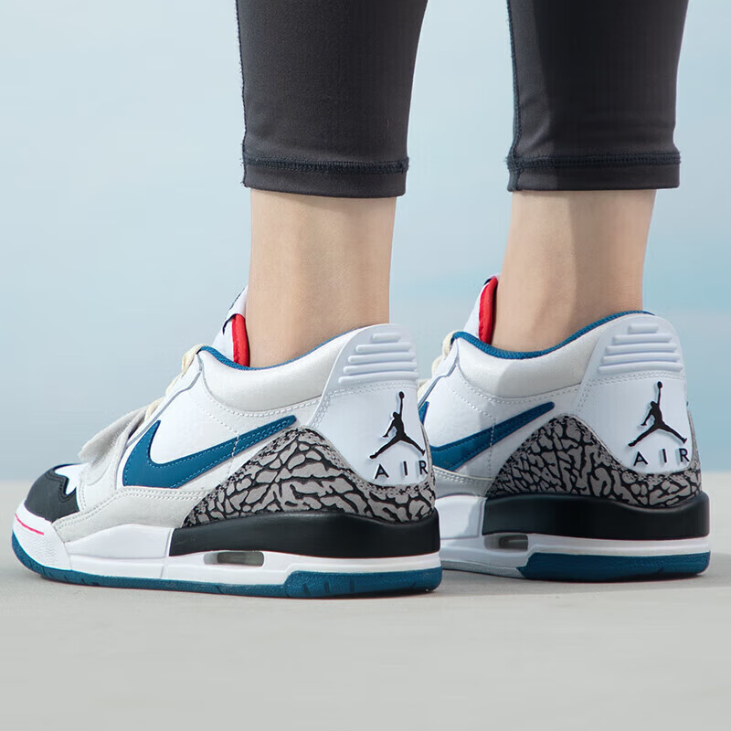 Jordan Legacy 312 Low GS "White Industrial Blue" - rear view