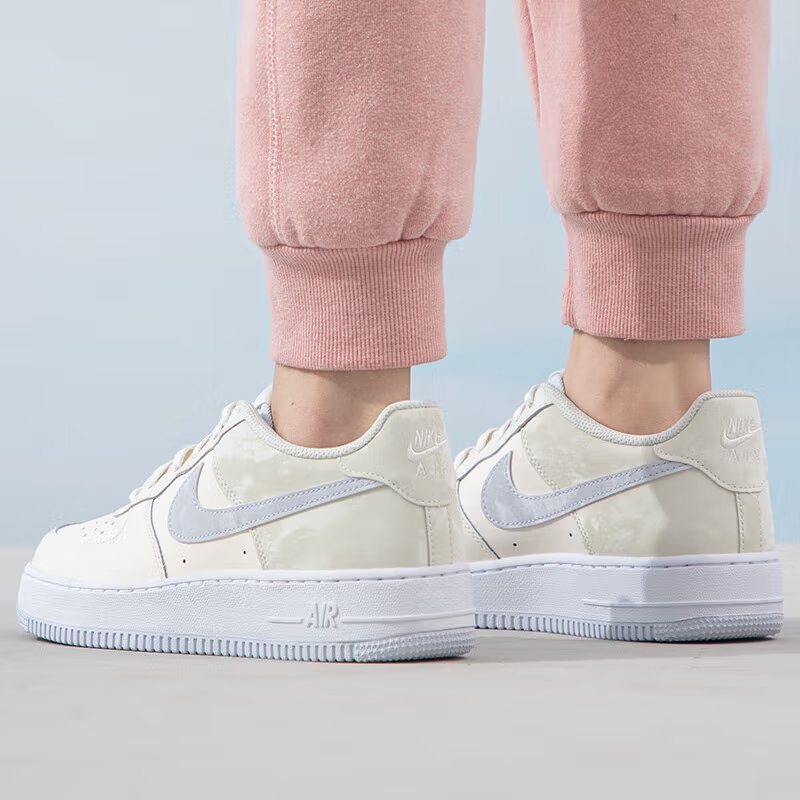 Nike Air Force 1 GS Pale Ivory Sea Glass - вид сзади