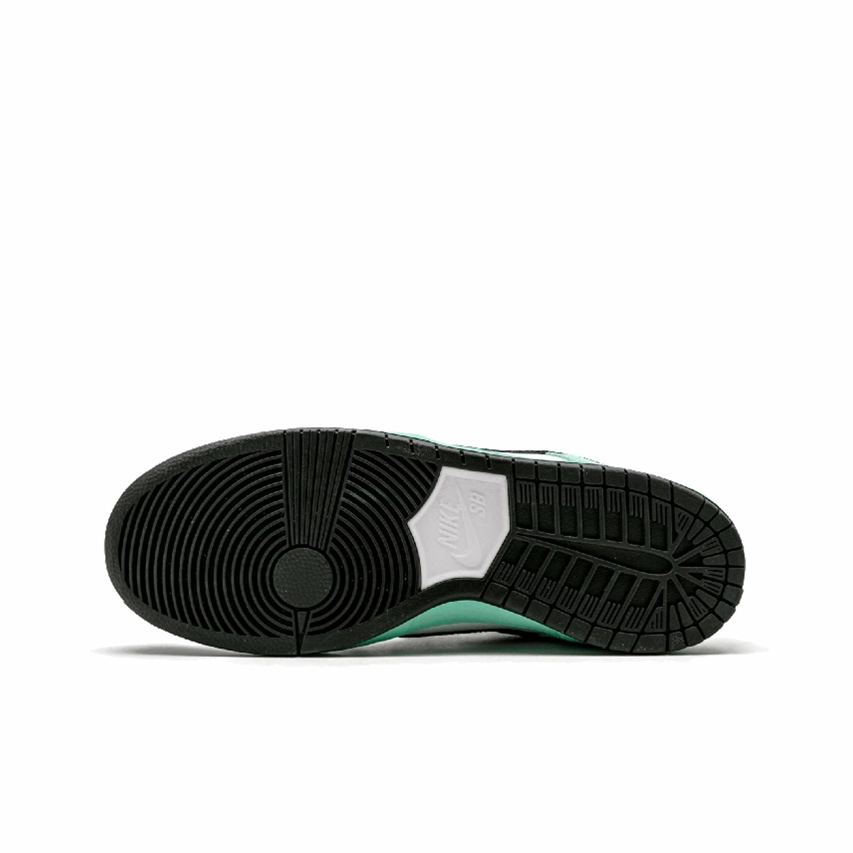 Nike Dunk SB Sea Crystal - вид сзади