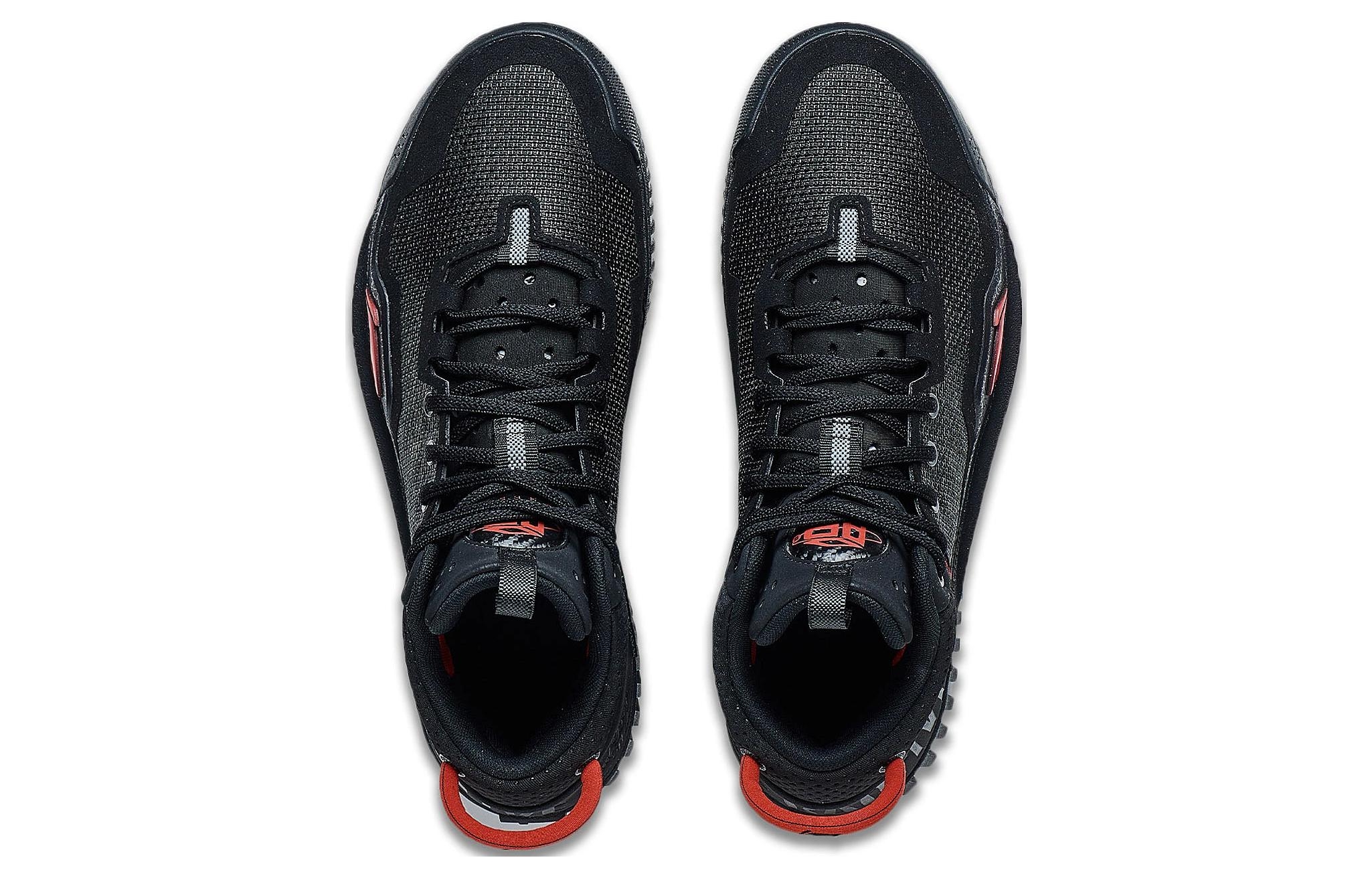 Li-Ning Badfive 3 Black - вид сзади
