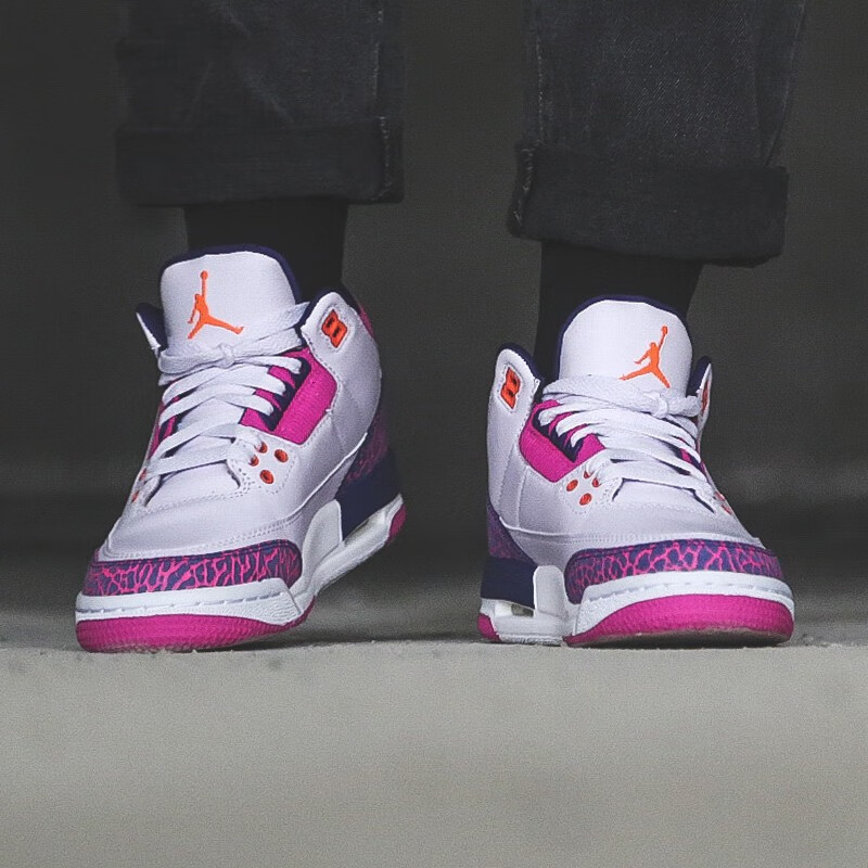 Jordan Air Jordan 3 Barely Grape - вид сзади