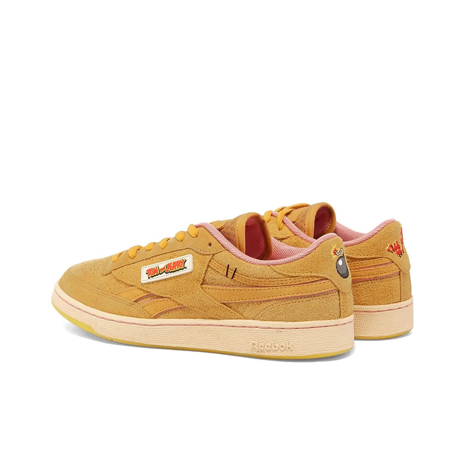 Reebok x Tom and Jerry Club C Revenge - вид спереди