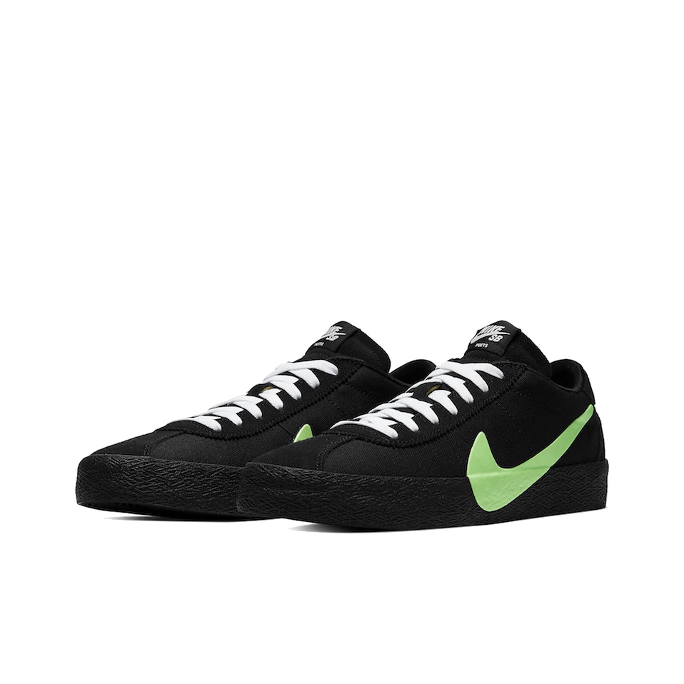 Poets x Nike SB Bruin - вид спереди