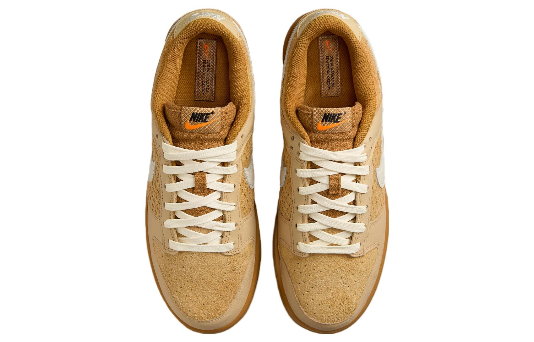 Nike Dunk "WAFFLES" - вид сзади