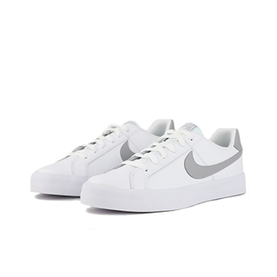 Nike Court Royale AC White - вид спереди