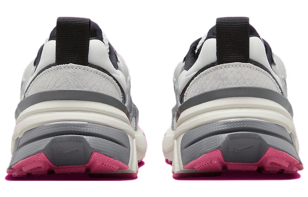 Nike V2K Run Grey Pink - вид сзади