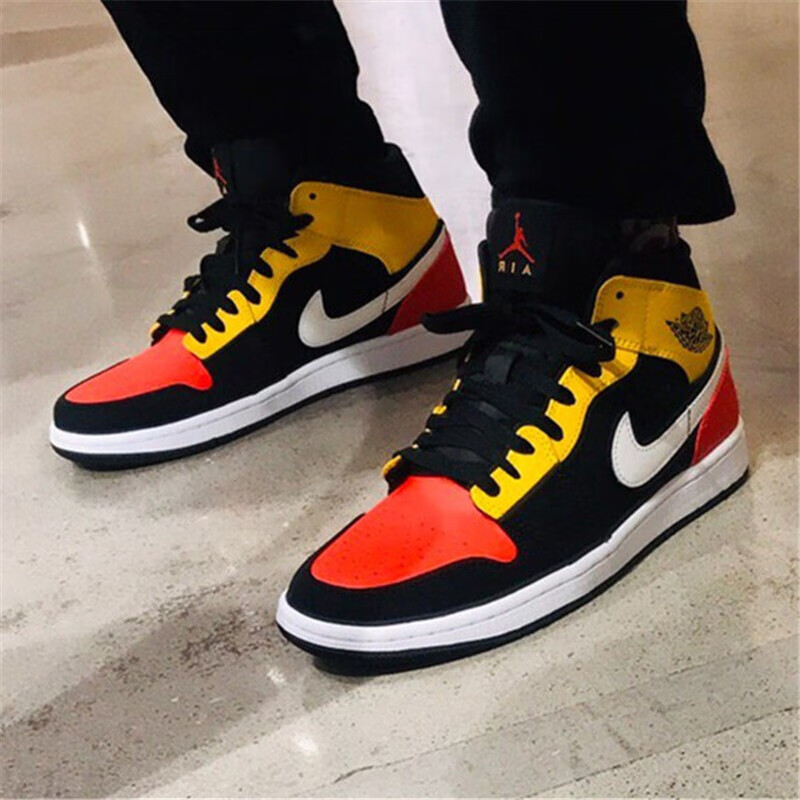 Jordan Air Jordan 1 Mid SE - вид с внутренней стороны