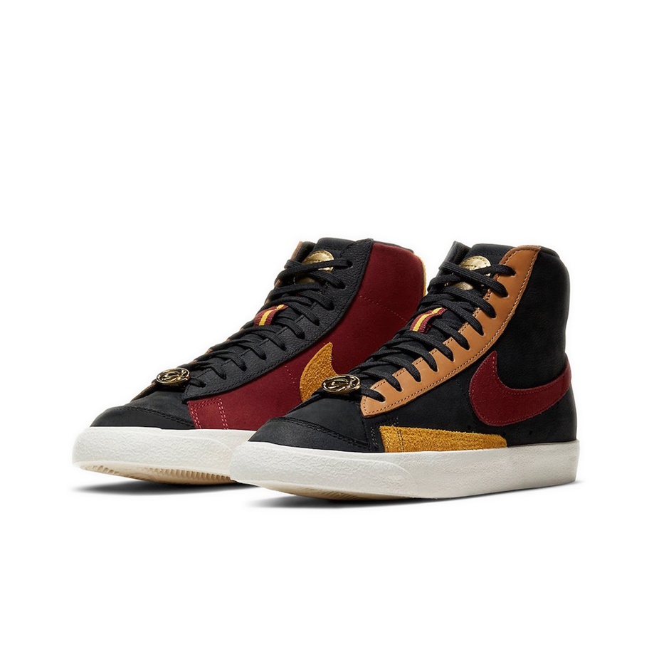 Nike Blazer Mid '77 QS - вид спереди