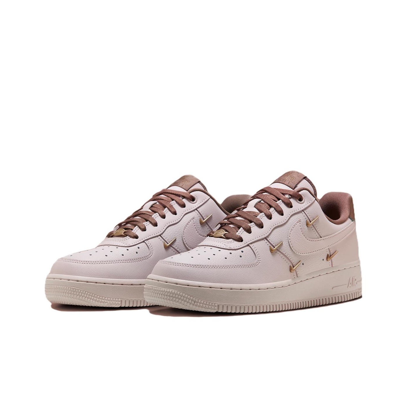 Nike Air Force 1 - вид спереди