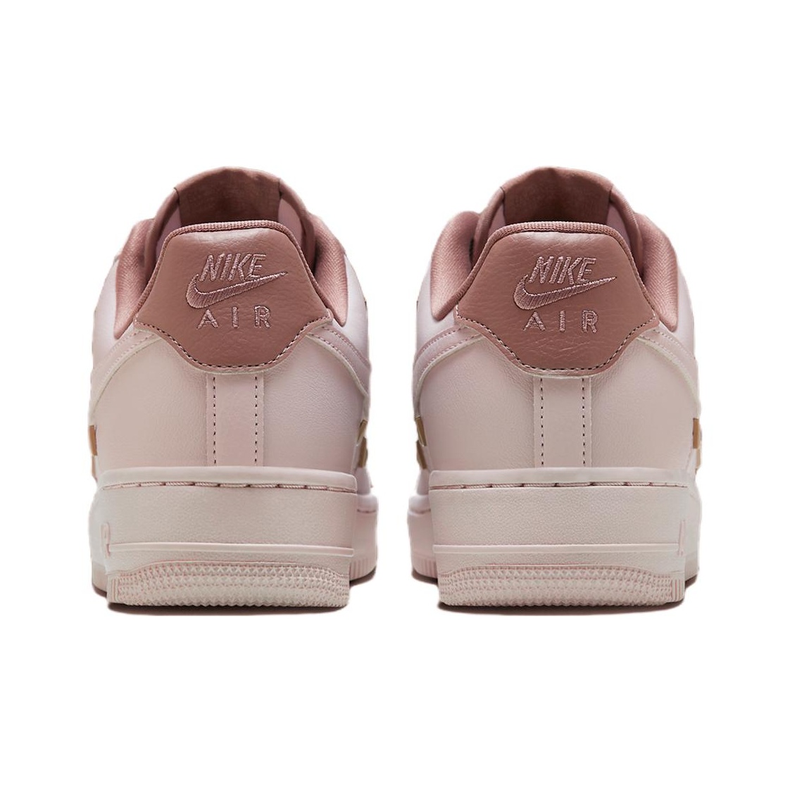 Nike Air Force 1 - вид сзади