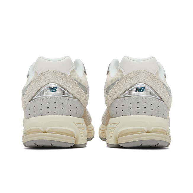 New Balance 2002R 'Linen' (полнота: D) - вид сзади