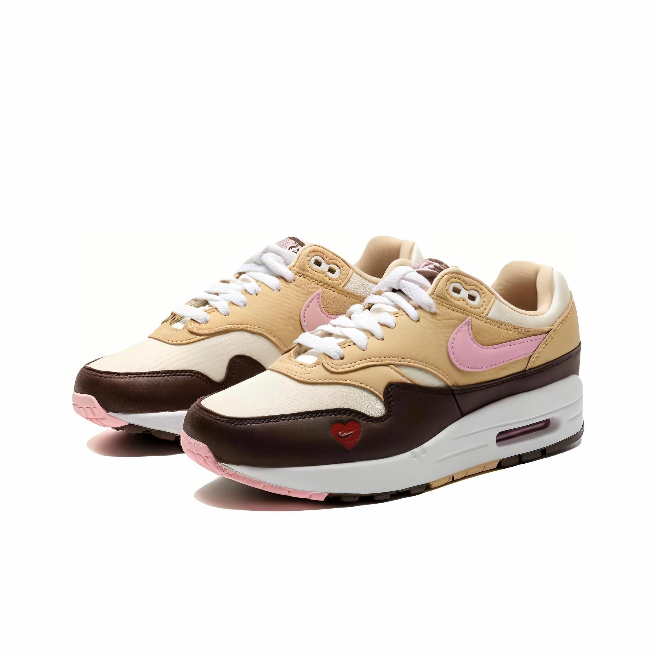 Nike Air Max 1 'Valentine's Day' 2024 - вид с внутренней стороны