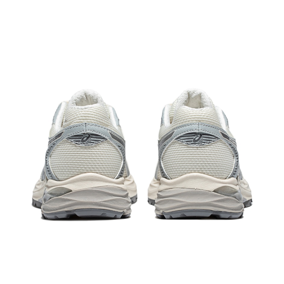 Asics Gel-Flux 4 - вид спереди