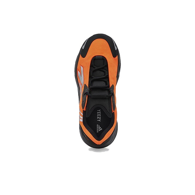 adidas originals Yeezy Boost 700 MNVN - вид спереди