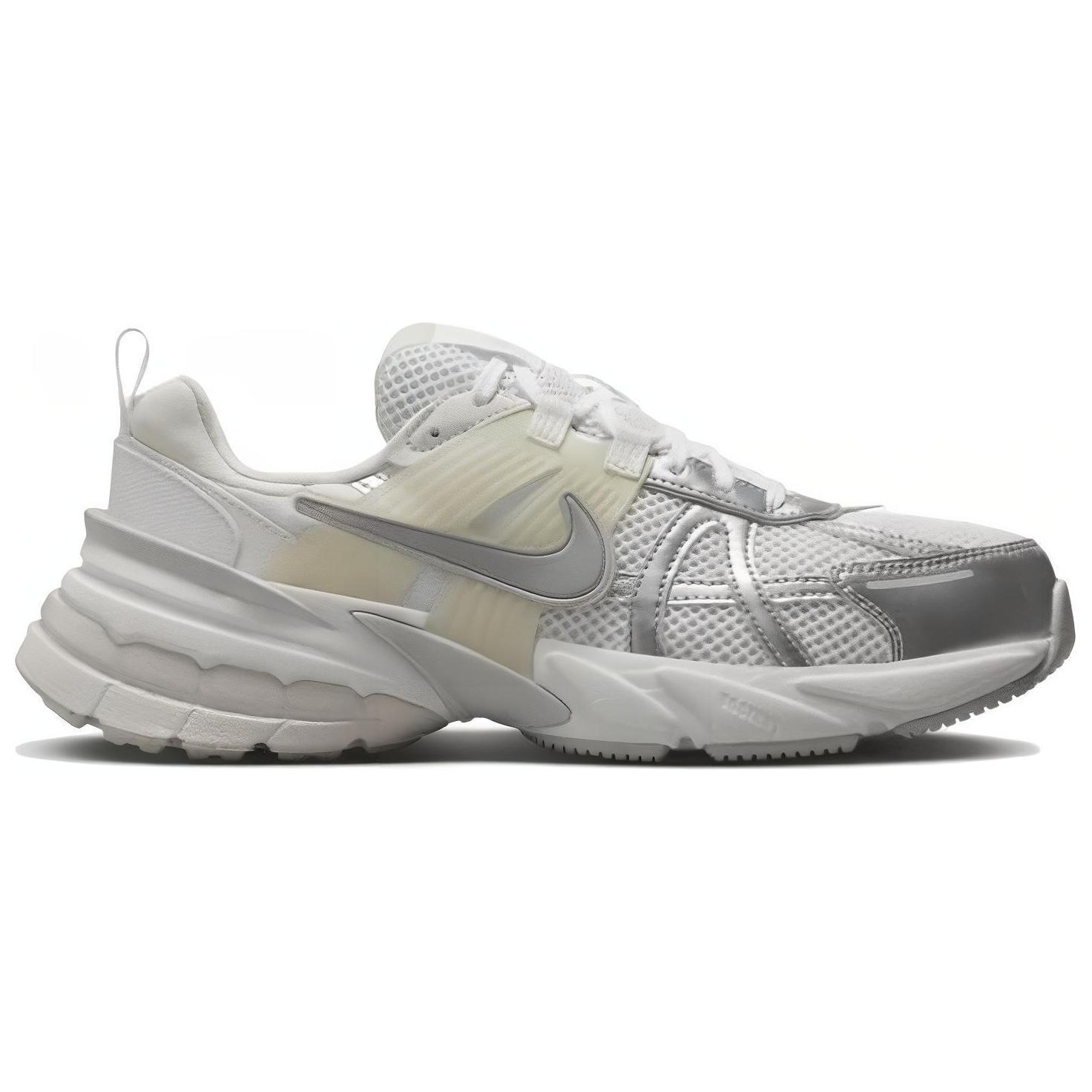 Nike V2K Run Metallic Silver - вид с внутренней стороны