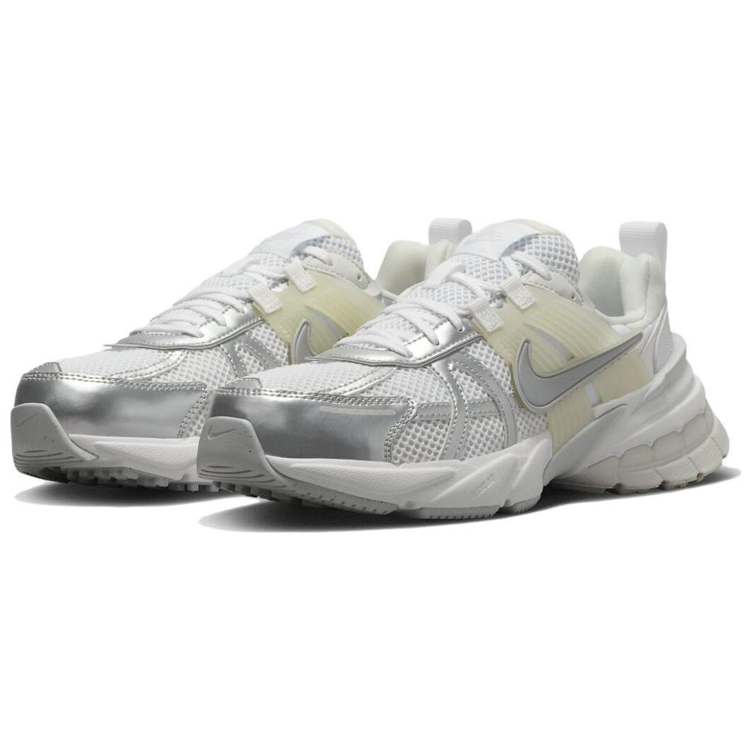Nike V2K Run Metallic Silver - вид спереди