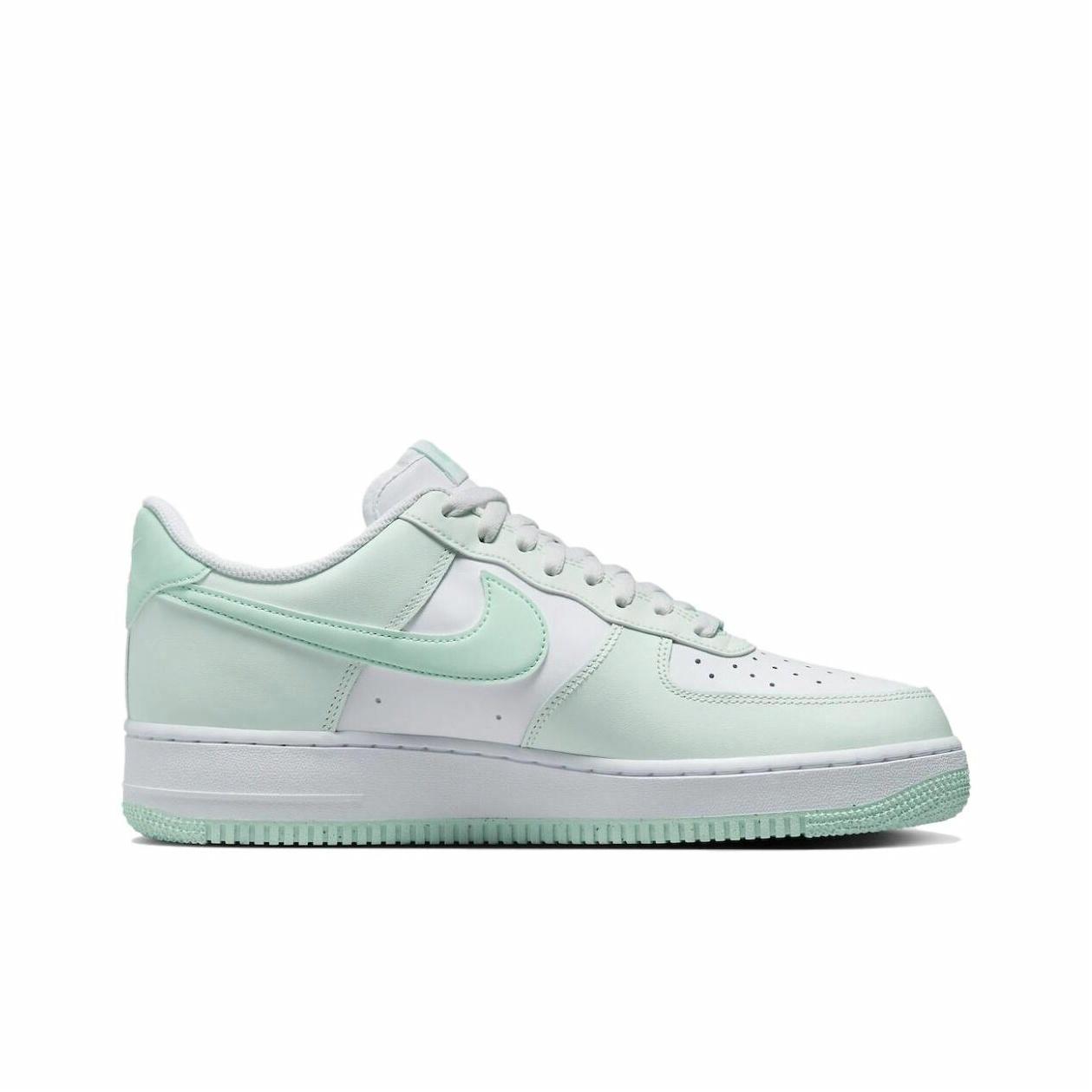 Nike Air Force 1 Low '07 Barely Green/Mint Foam-White - вид с внутренней стороны