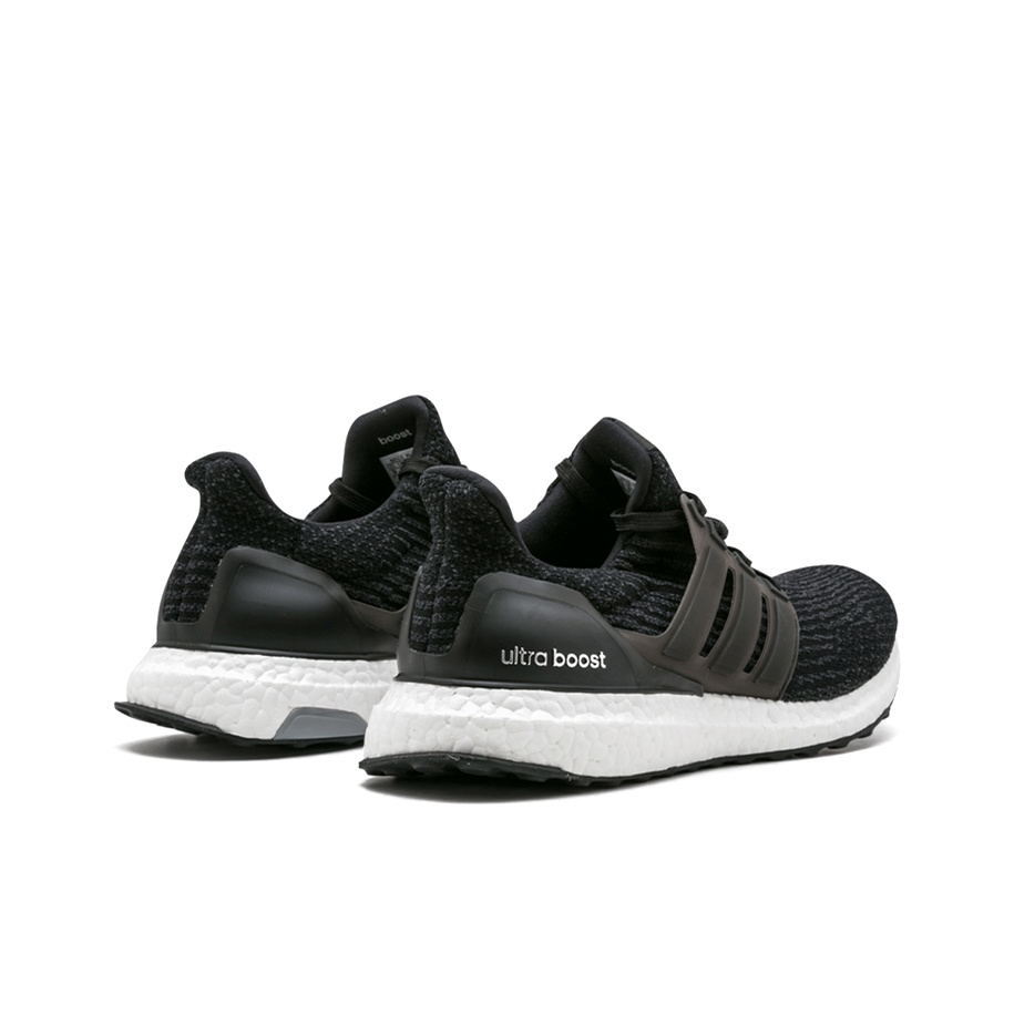 adidas Ultra Boost - вид сзади