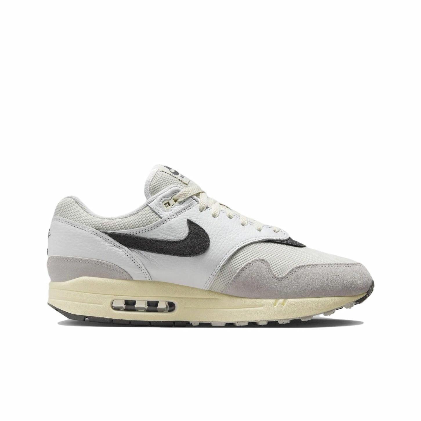 Nike Air Max 1 Light Bone Iron Grey - вид с внутренней стороны