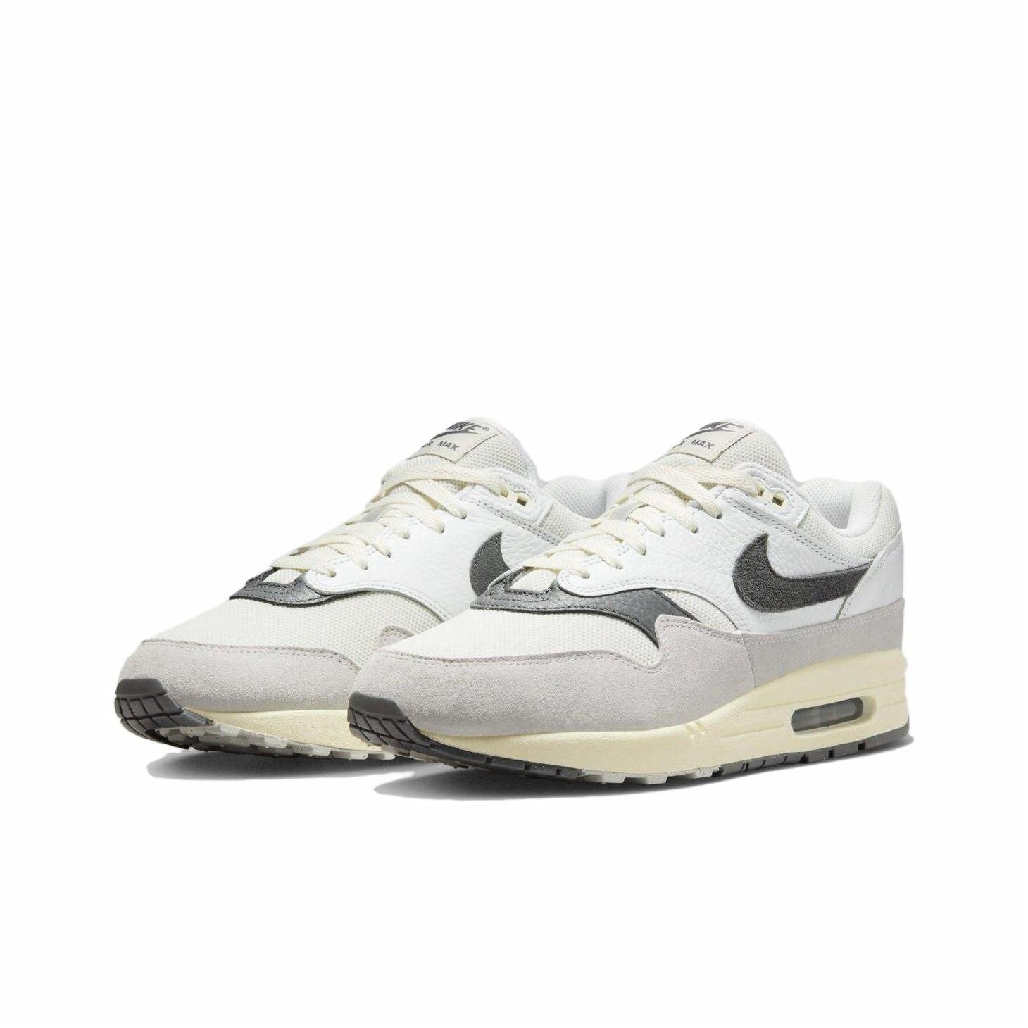 Nike Air Max 1 Light Bone Iron Grey - вид спереди
