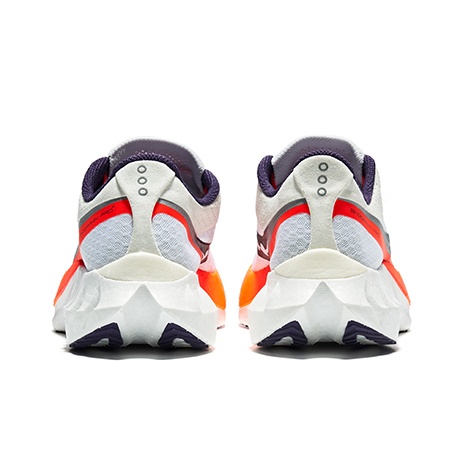 Saucony Men's Endorphin Pro 4 White/Black - вид сзади