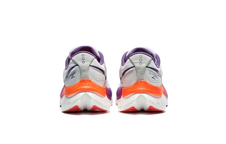 Saucony Endorphin Speed 4 White Violet - вид сзади