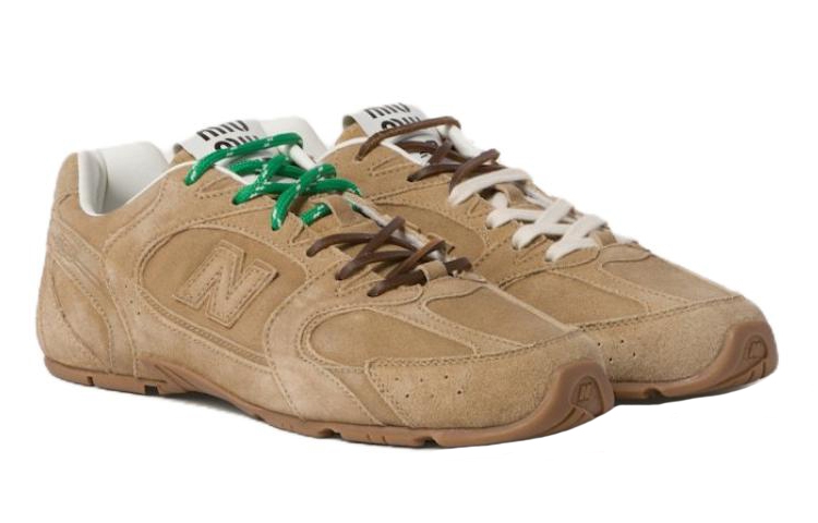 MIU MIU x New Balance NB 530 Beige - вид спереди